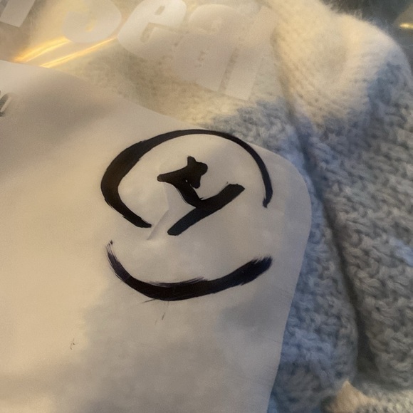 Light Blue & White long sleeved V-neck Women's Sweater in size Large - Picture 12 of 12